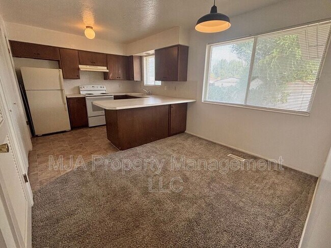 Building Photo - 1428 W 300 N