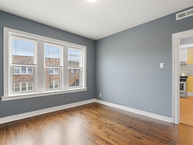 Building Photo - 7649 S Yates Blvd