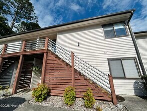 Building Photo - 1507 Military Cutoff Rd