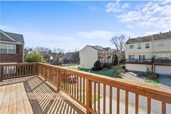 Building Photo - 615 Market Pl Ln