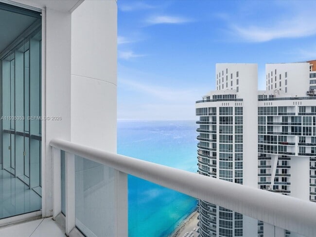 Building Photo - 18201 Collins Ave
