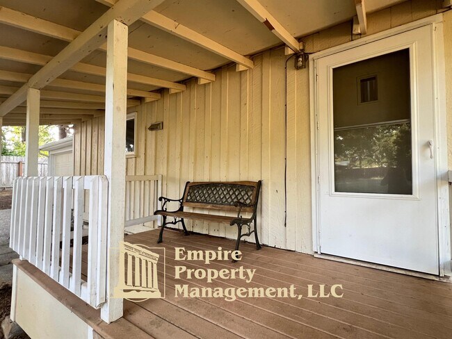 Building Photo - 87948 8th St