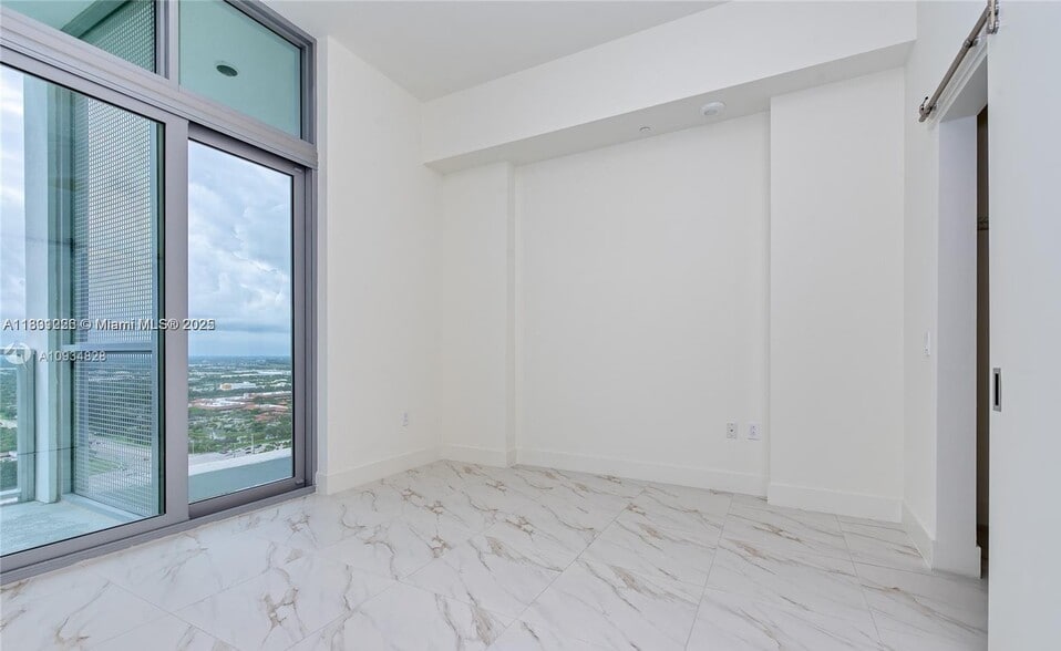 Building Photo - 2000 Metropica Way