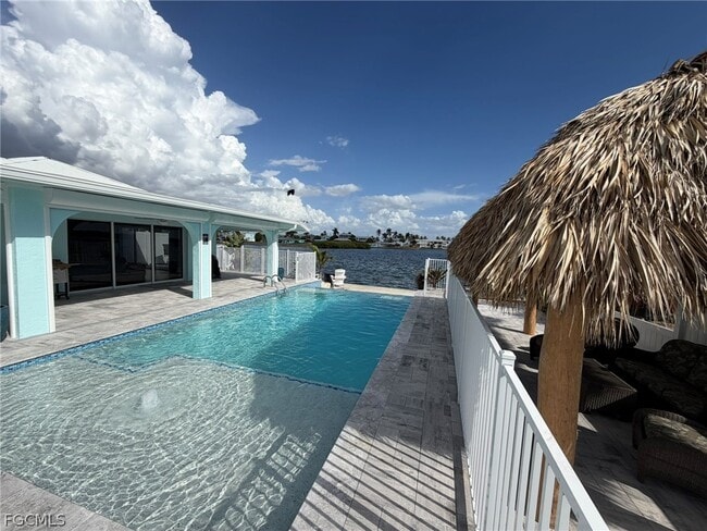 Building Photo - 4743 Pine Island Rd