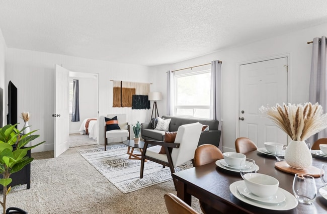 Building Photo - 1905 5th St S