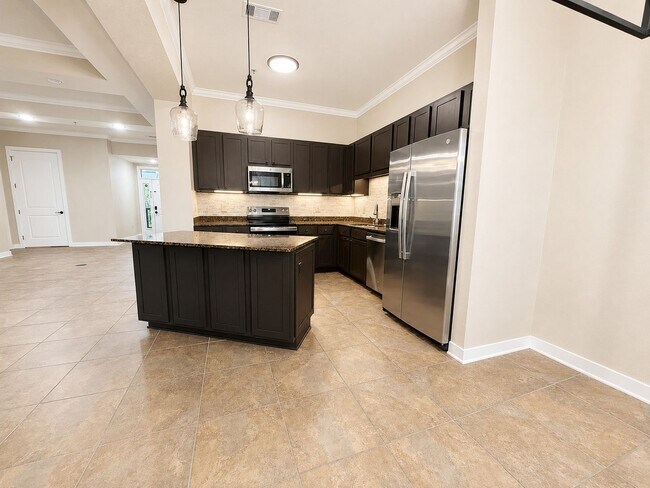 Building Photo - 3/3 Condo - Gulf Shores
