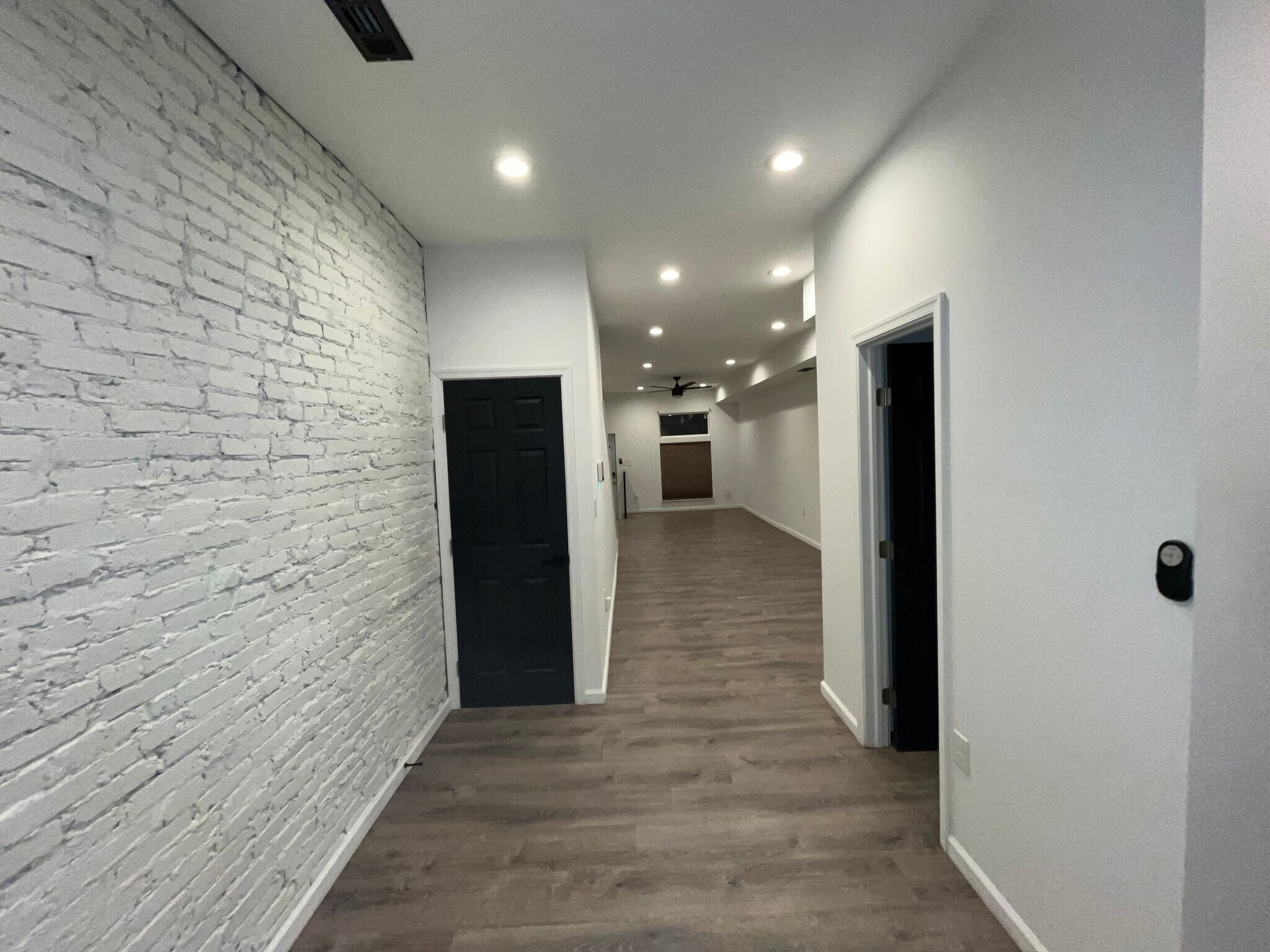 Building Photo - 2142 Penrose Ave