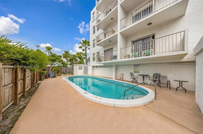 Building Photo - 6545 Indian Creek Dr