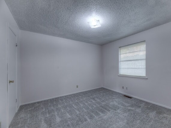 Building Photo - 1129 S 124th E Ave