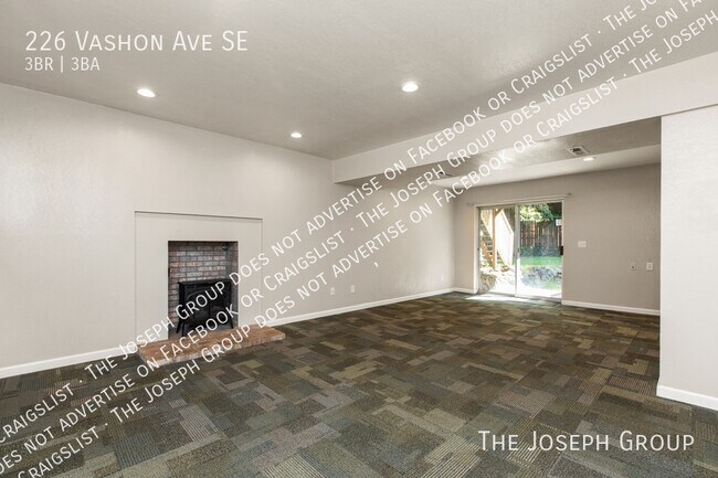 Building Photo - 226 Vashon Ave SE
