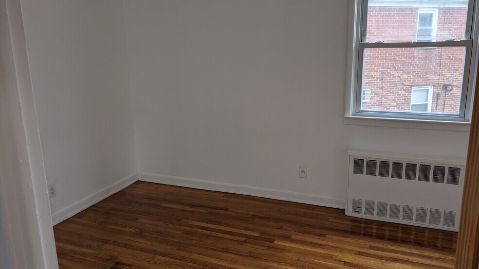 Building Photo - 16619 25th Ave