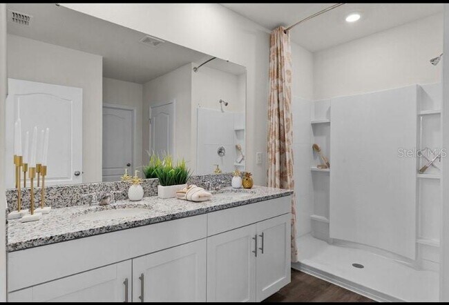 Building Photo - 2820 Cedar Rdg Ct
