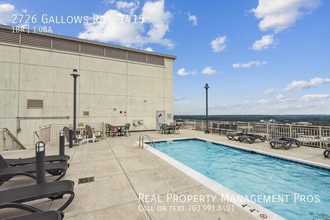 Building Photo - 2726 Gallows Rd