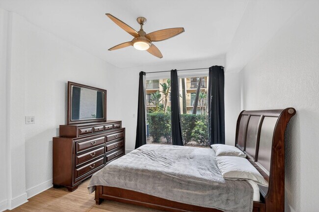 Building Photo - 1805 N Flagler Dr