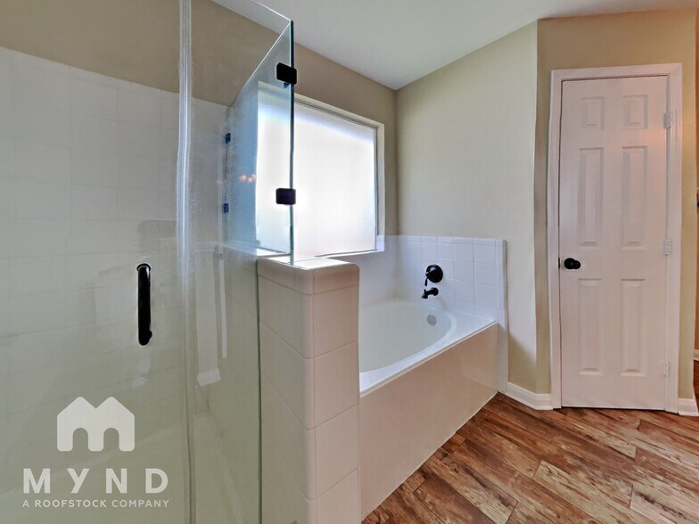 Building Photo - 2810 Orchid Tree Ln