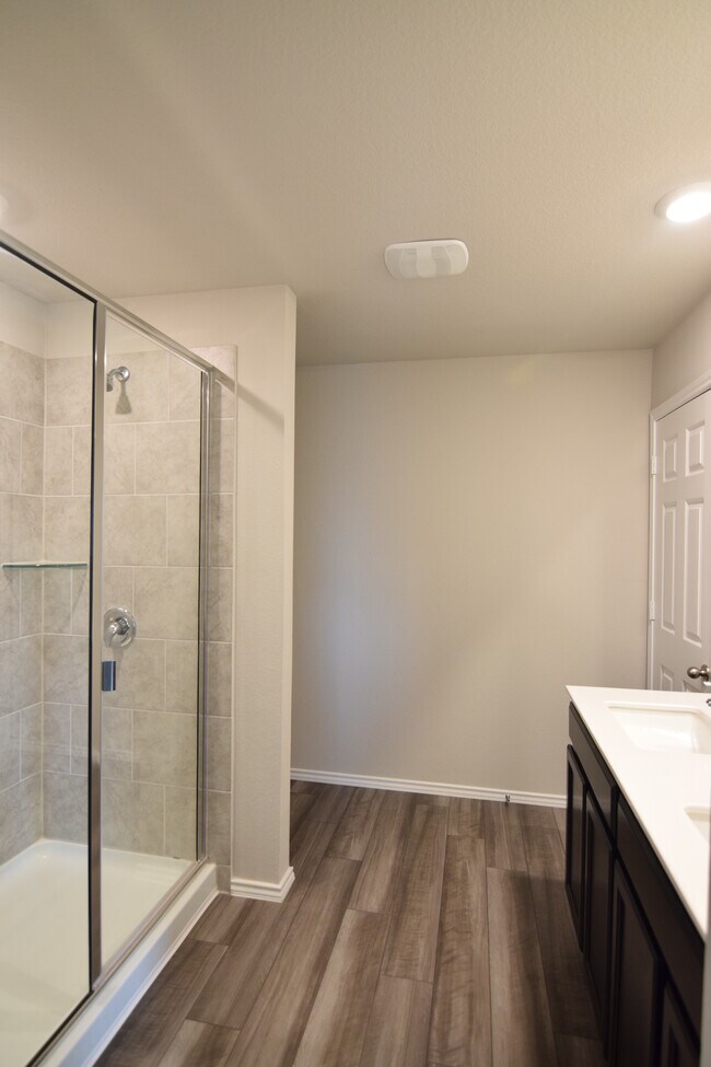 Building Photo - 8419 Brahma Plns Rd