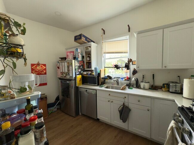 Primary Photo - 112 South St
