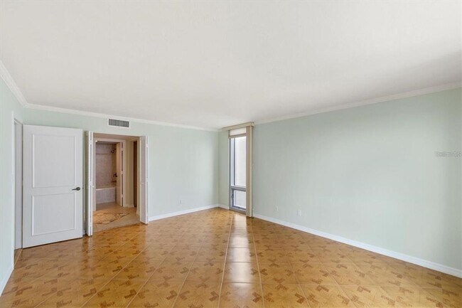 Building Photo - 1111 N Gulfstream Ave