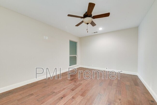 Building Photo - 14077 Brookridge Dr