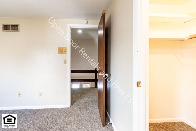 Building Photo - 10512 Brandywine Dr