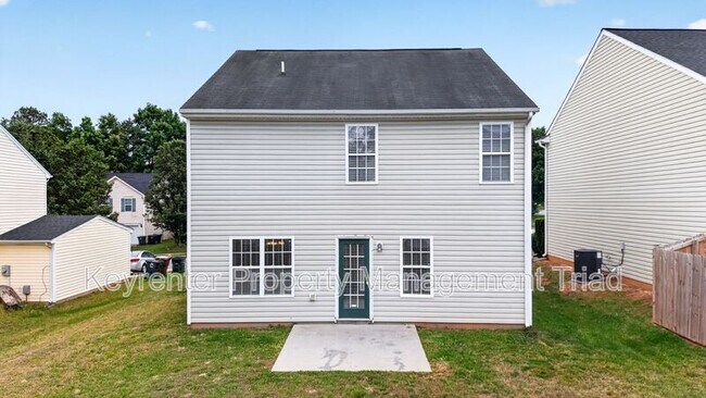 Building Photo - 2703 Stafford St