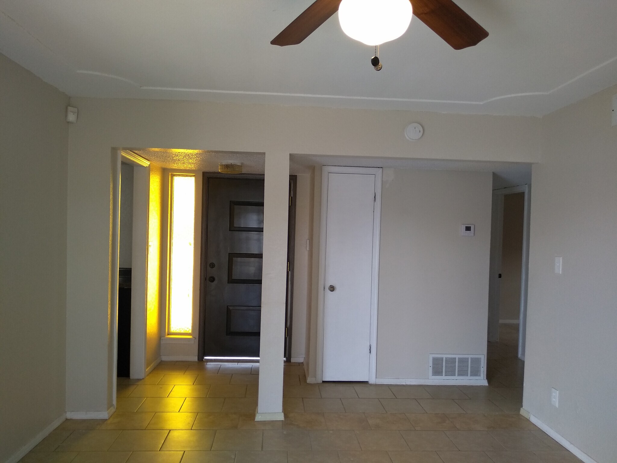 Building Photo - 6917 Alto Rey Ave Apt A