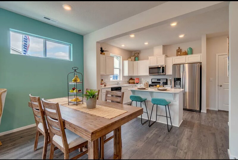 Building Photo - 888 N 18th Ave