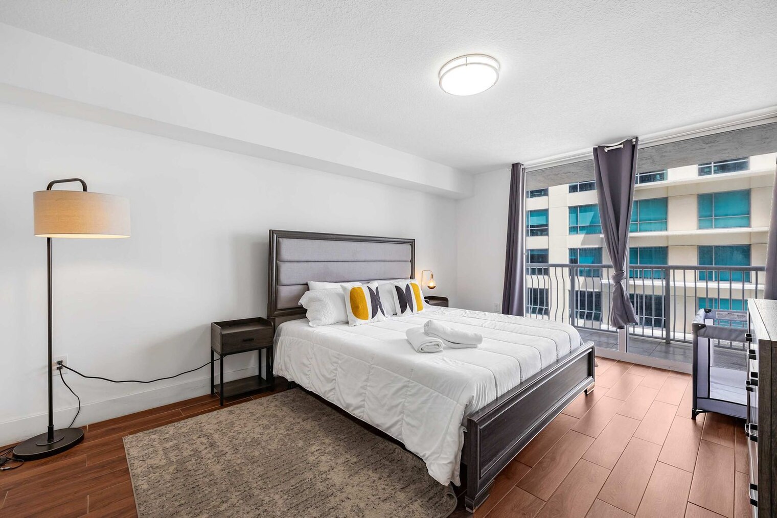 Building Photo - 1200 Brickell Bay Dr
