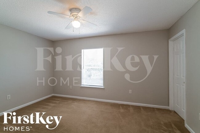 Building Photo - 1043 Sunray Ct