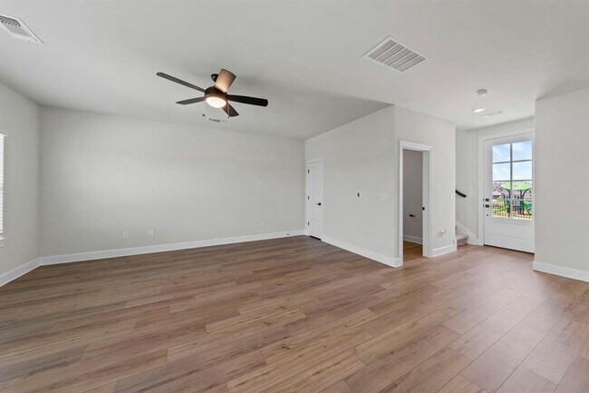 Building Photo - 9509 Demure Dr