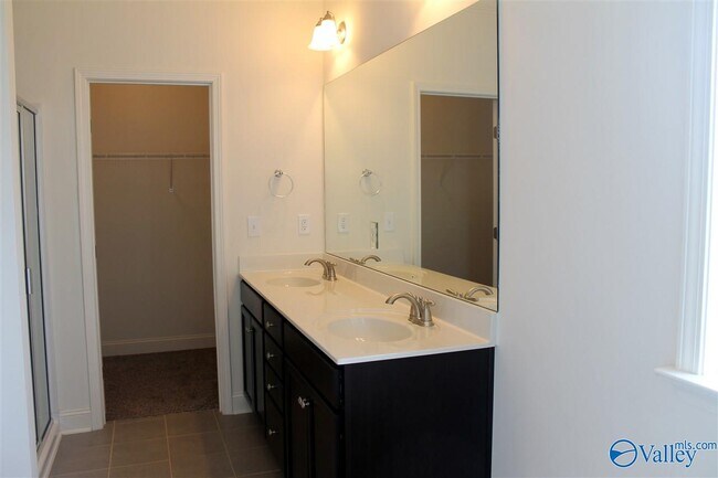 Building Photo - 139 Pembridge Ln