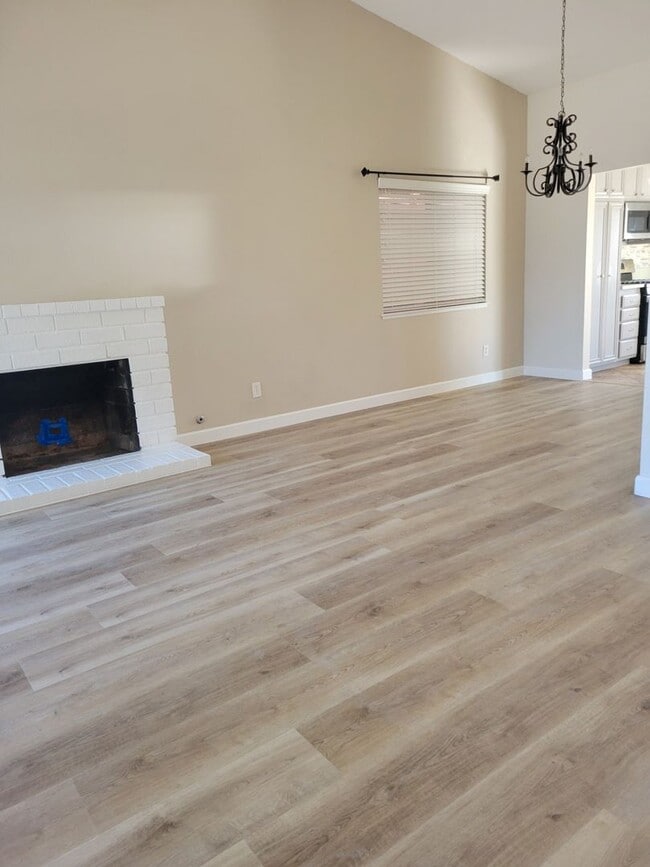 Building Photo - Home in a Quiet Neighborhood in Moreno Valley