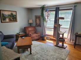 Building Photo - 4402 Dwight Dr