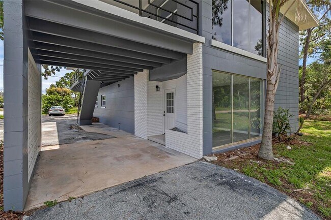 Building Photo - 315 Bayview St