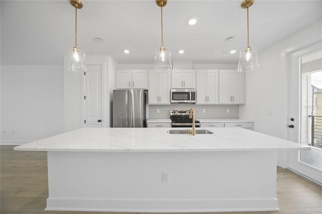 Building Photo - 15219 Hamlin Pk Dr