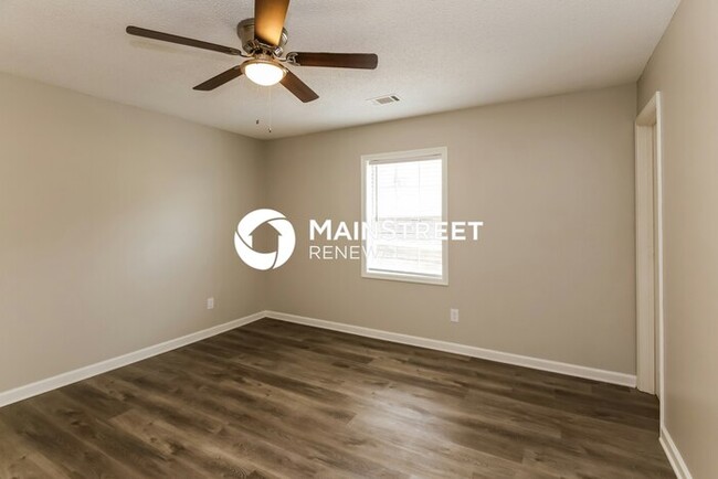 Building Photo - 2535 Valient Dr