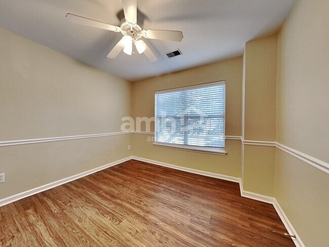 Building Photo - 2738 Seastrand Ln