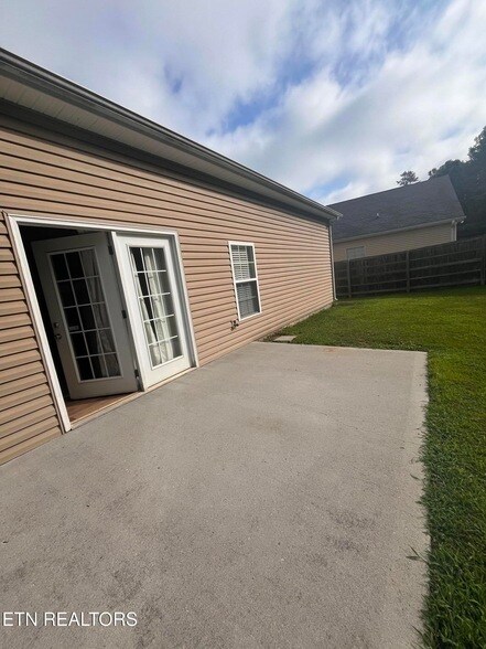 Building Photo - 5408 Oak Harbor Ln