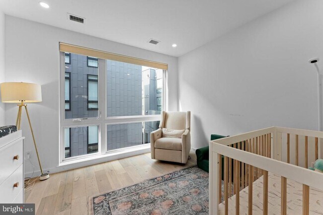 Building Photo - 312 Poplar St