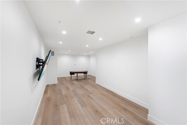 Building Photo - 2340 Crestview Dr