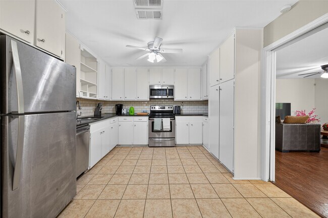 Building Photo - 6307 Crab Orchard Rd