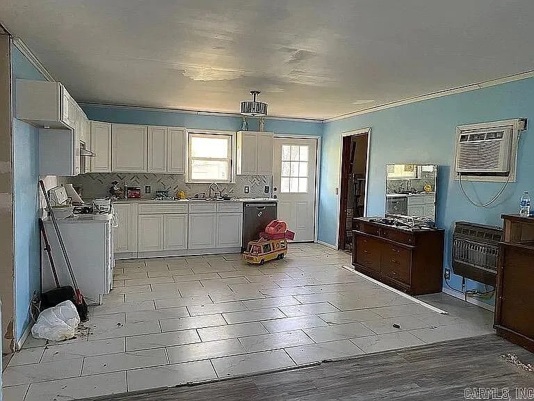 Building Photo - 1206 SE 3rd St