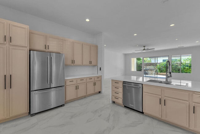 Building Photo - 74613 Waterlily Cir