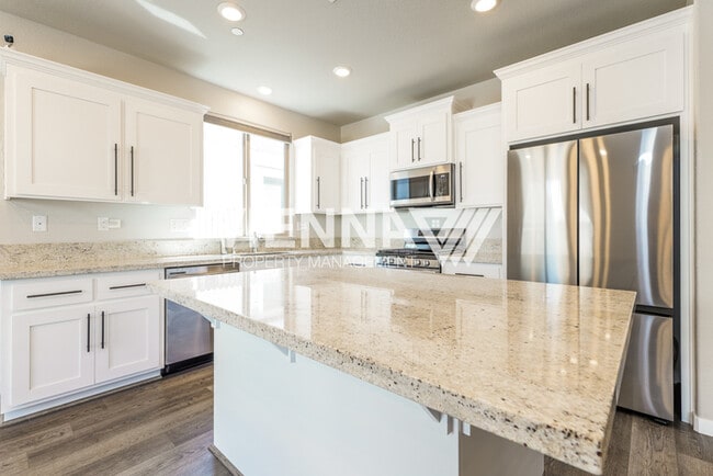 Building Photo - 4120 Gossamer St