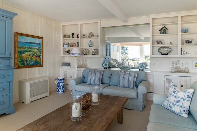 Building Photo - 281 Beach Ave