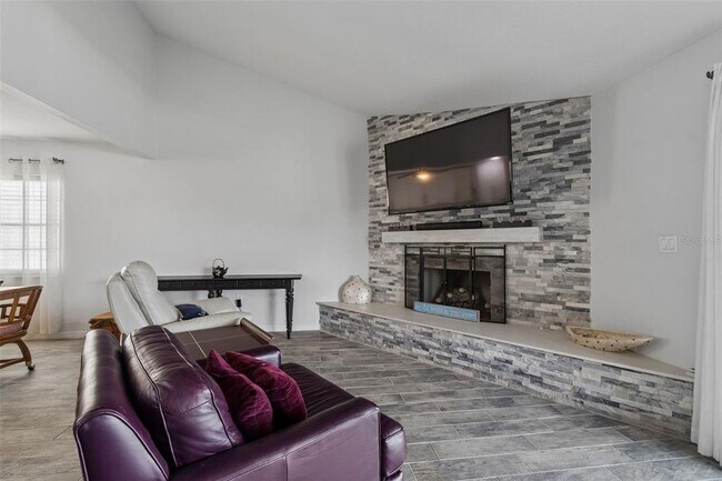 Building Photo - 5440 Leahy Ln