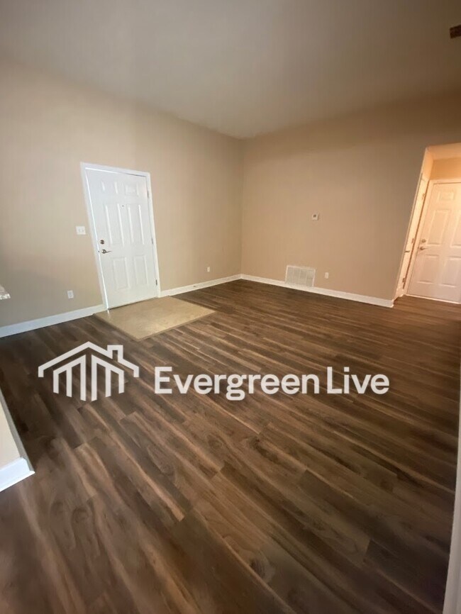 Building Photo - 40 Voda Ct