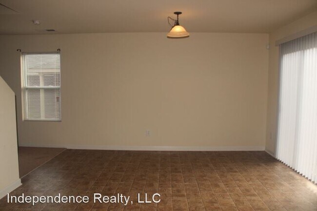 Building Photo - 3 br, 2.5 bath House - 316 Mertle Drive NE