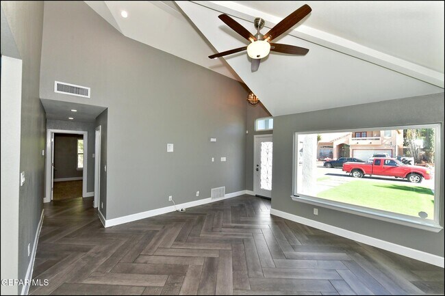 Building Photo - 2013 Sun Country Dr