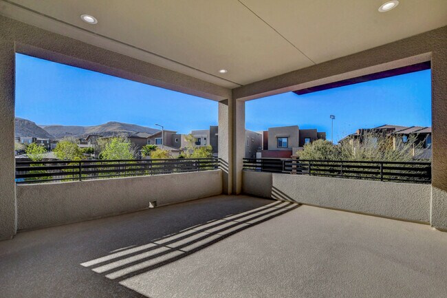 Building Photo - 6005 Andezano Dr